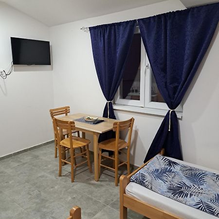 Libero Apartmani Surčin Exterior foto