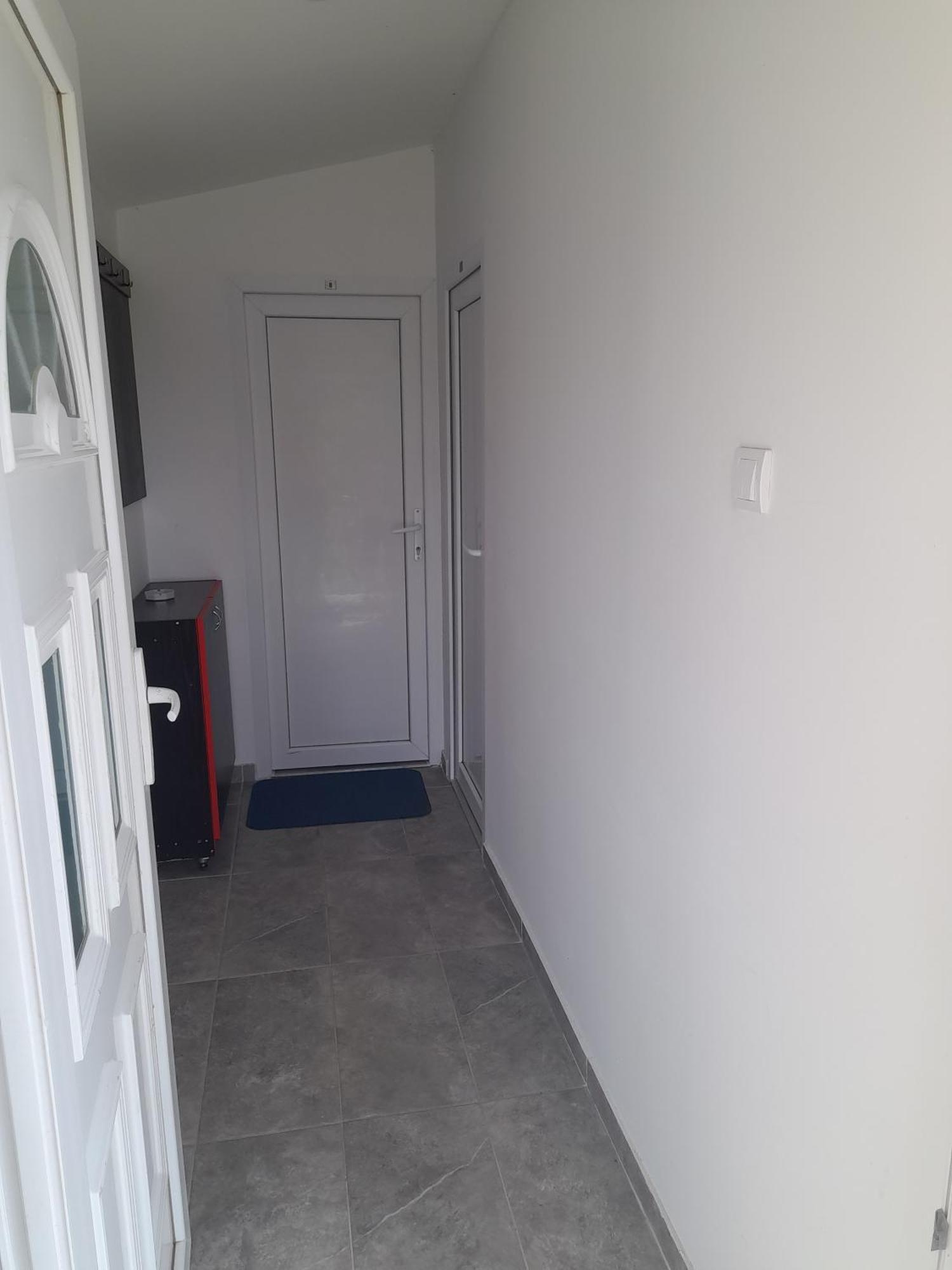 Libero Apartmani Surčin Exterior foto
