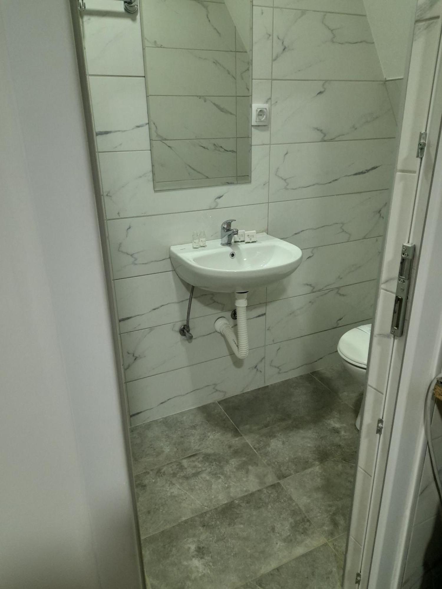 Libero Apartmani Surčin Exterior foto