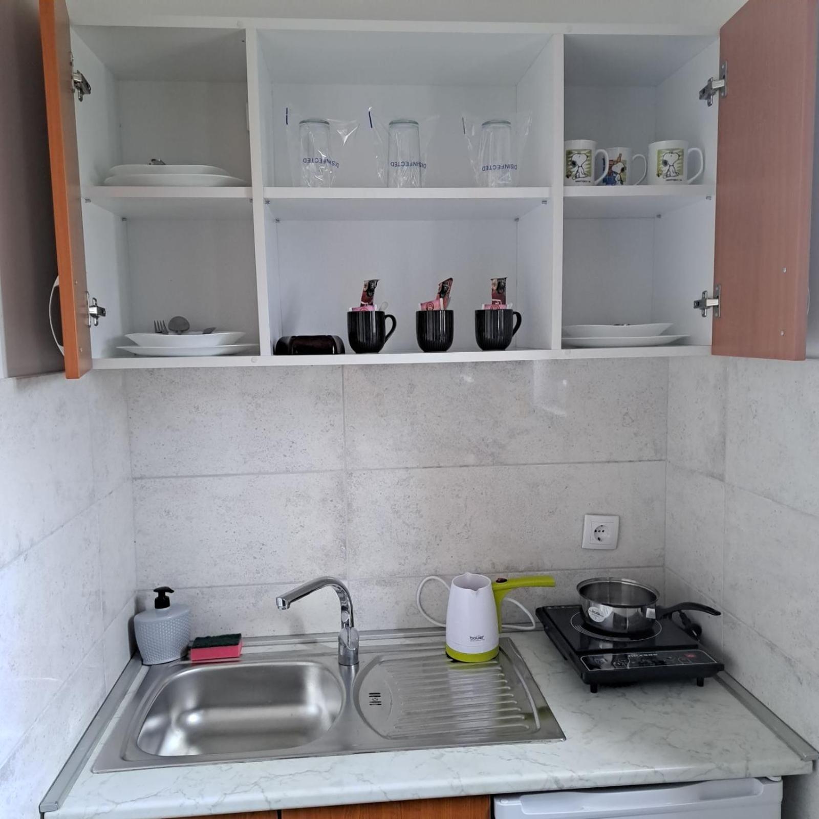 Libero Apartmani Surčin Zimmer foto
