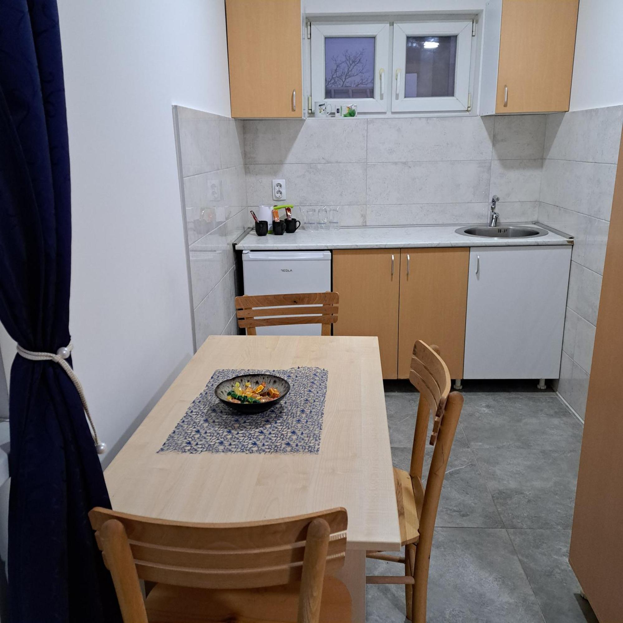 Libero Apartmani Surčin Exterior foto